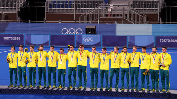 Silver medals for the men’s hockey team
