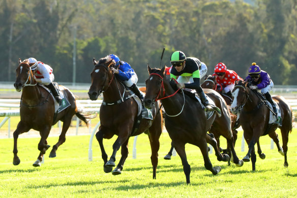 Racing returns to Gosford on Friday with a seven-race card.