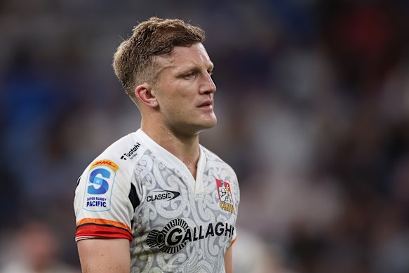 Damian McKenzie in action. Not his best night. 
