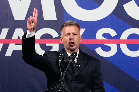 Peter Magyar, ex membro del partito Fidesz di Orban, ha messo in guardia gli elettori da possibili brogli elettorali.