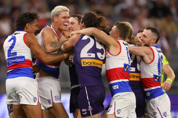 Fremantle v Western Bulldogs