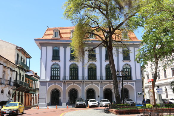 The museum resides in the former Grand Hotel, one of Casco Viejo’s most impressive historic buildings.