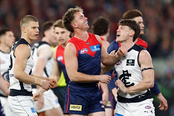 Sam Walsh (right) had plenty to say to Harry Sharp, and ended up having the last laugh, too.