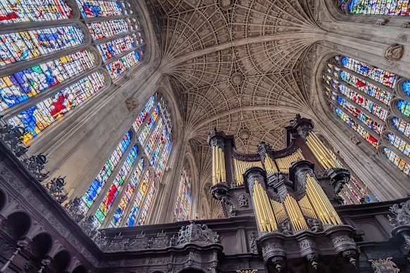 The intricate vaulted ceiling in King’s College Chapel.