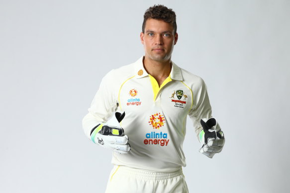 Alex Carey will replace Tim Paine as wicketkeeper in the Australian Test team.