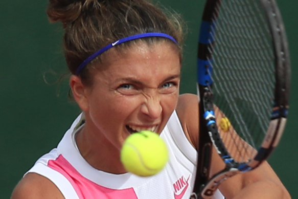 French Open 2020 Sara Errani blows up as cramping Kiki Bertens