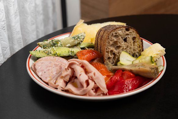 Ruzia’s Plate is a deli selection of pickles, cheese, meats and rye-and-caraway loaf.
