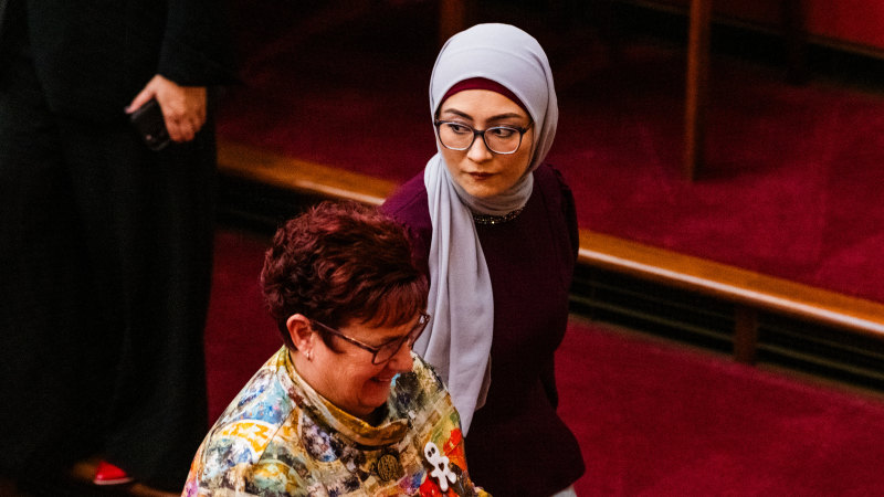 WA news LIVE: Students speak out in support of WA Labor senator Fatima Payman; Perth public sector workers to walk off the job