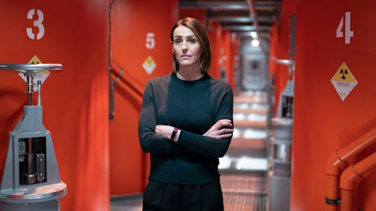 Detective Chief Inspector Amy Silva learns the hard way that surviving life on a submarine is no small feat.