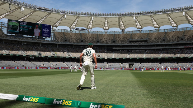Perth Test stalemate as a cricket earthquake rumbles in India
