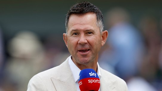 Ricky Ponting says David Warner’s bat is a “completely different shape.”