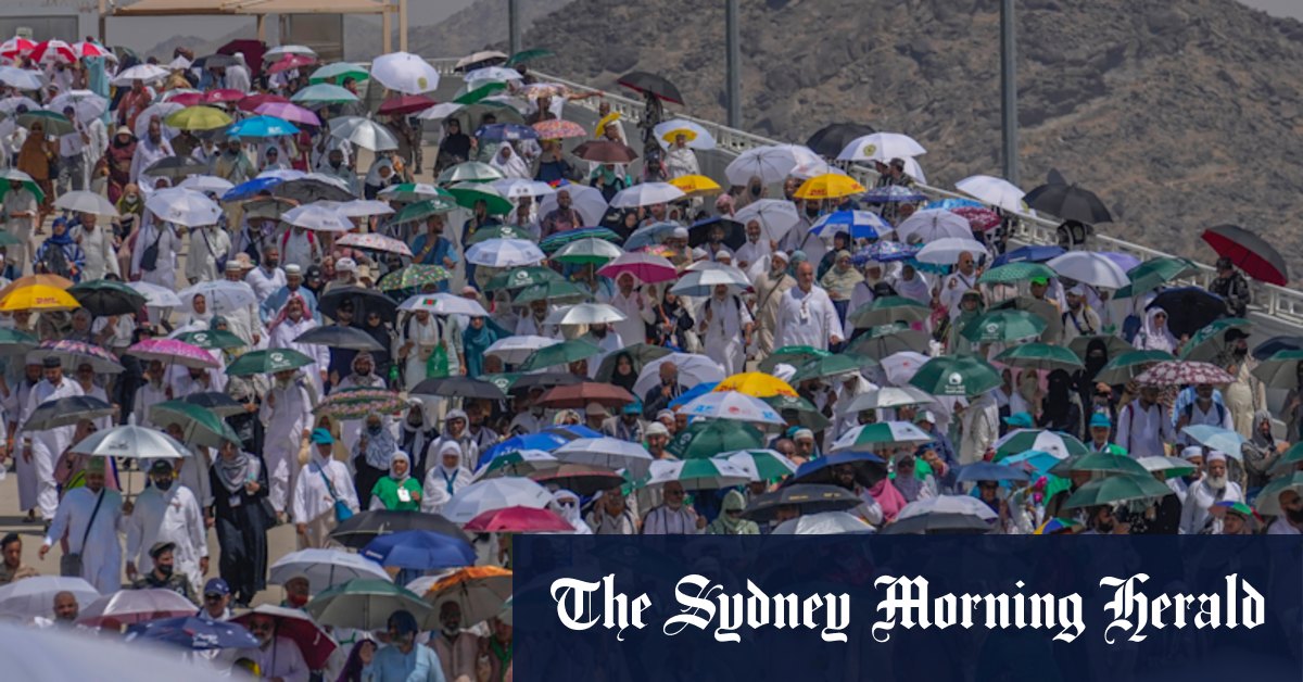 Hundreds dead as Muslims flock to Mecca