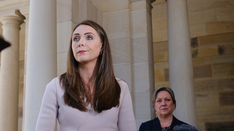 Election map redraw could hand LNP up to three seats, analysis suggests