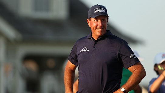 Phil Mickelson issued an apology on social media.