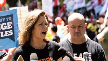 A parliamentary committee has backed ACTU concerns about the government's union-busting bill. 