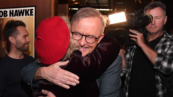 Prime Minister Anthony Albanese and Blanche d’Alpuget at the Bob Hawke Beer & Leisure Centre in Marrickville in 2022. 