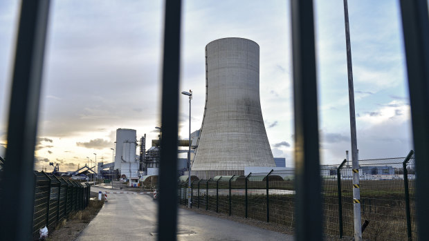 The new Datteln 4 coal-fired power plant has been opposed by climate activists who say it is not compatible with Germany's plans to phase out coal. 