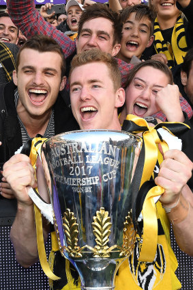Jacob Townsend celebrates the 2017 grand final victory. 