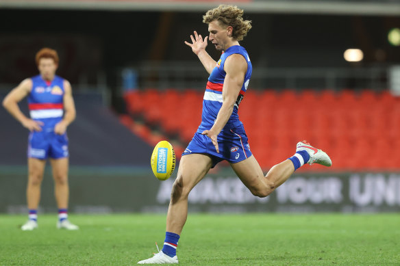 Aaron Naughton is suffering from a fractured cheekbone but the Dogs are optimistic he'll recover in time for finals. 