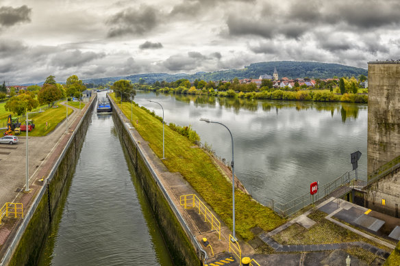 The locks are tight on Germany’s Main River.