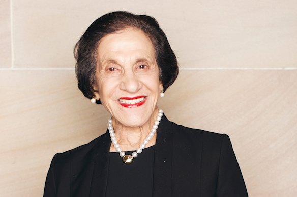Dame Marie Bashir cuando era gobernadora de Nueva Gales del Sur en la Casa de Gobierno en 2014.