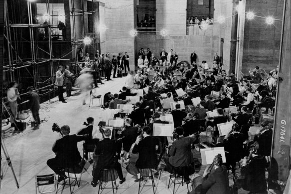 The London Symphony Orchestra at the Sydney Opera House under the baton of the principal conductor 
 Istvan Kertess.
