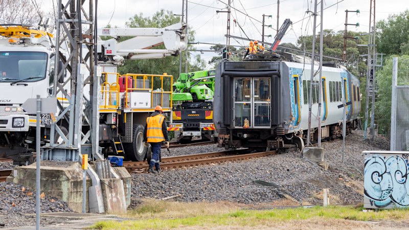 Clifton Hill train derailment investigation leaves key questions hanging