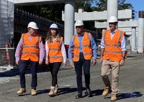 The federal government has added $432 million to share the $864 million in cost-overuns for the stage one ofn the second M1, the Coomera Connection Road between Coomera and Nerang. Pictured is labor senator Murray Watt, local MP and housing minister Meaghan Scanlon, state treasurer Cameron Dick and federal treasurer Jim Chalmers.