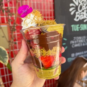 Miss Sina’s knafeh cups riff on the viral Dubai chocolate flavour combination.