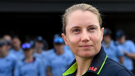 Australian cricket captain Alyssa Healy calls time on her career.