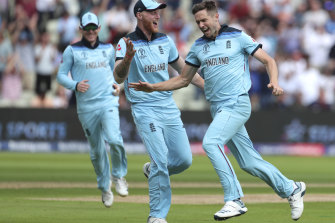 Chris Woakes set the tone for Eoin Morgan’s England, much as he did in the 2019 World Cup semi-final.