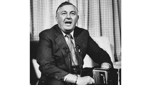 Alan Bond at a press conference to discuss the club’s future. 