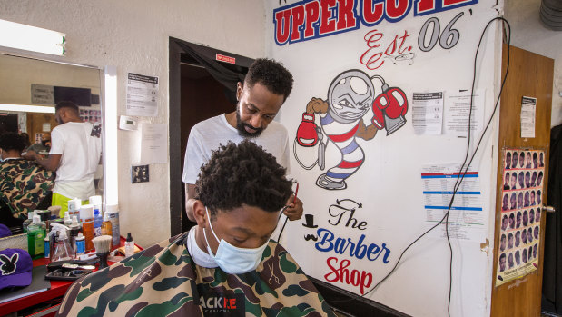 The Biden administration wants to turn black-owned barber shops and beauty salons into vaccination outreach centres. 