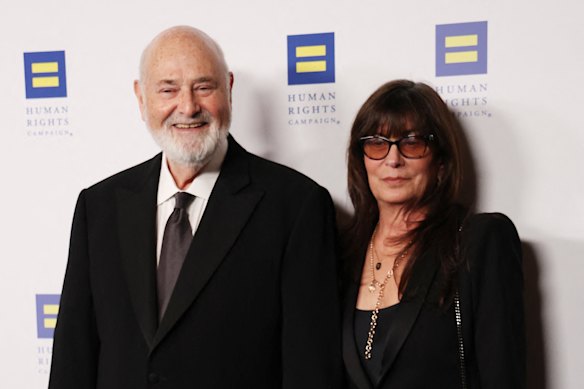 Rob Reiner e sua esposa Michele Singer Reiner,