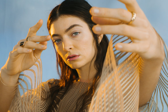 Indy Yelich’s older sister, pop superstar Lorde.