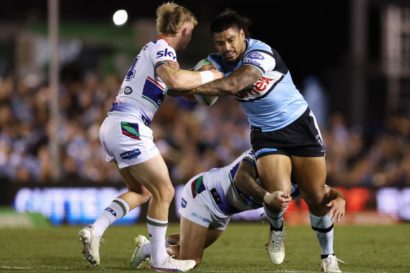 Oregon Kaufusi will remain at the Sharks.