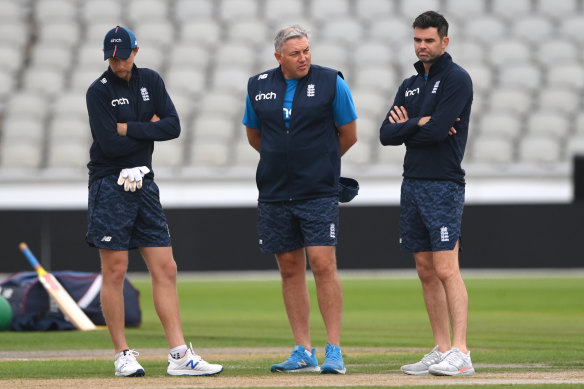England captain Joe Root, coach Chris Silverwood and James Anderson chat on Thursday.