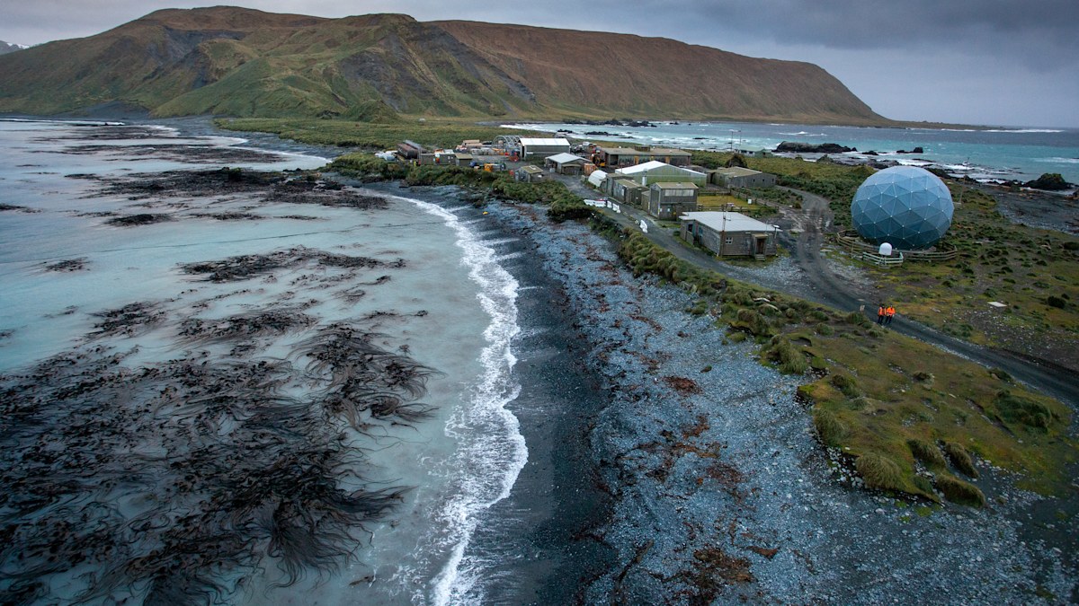 Australian island evacuated over fears about deadly, contagious virus