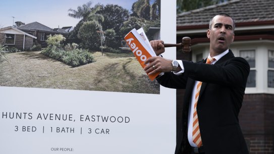 Bidder numbers at auctions have been on the rise in recent weeks. 