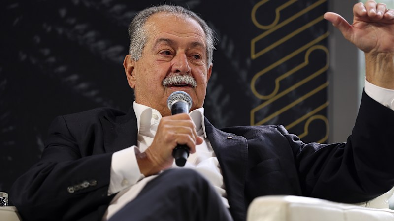 Thinking the Maldives? Try Brisbane instead, Games boss Liveris says