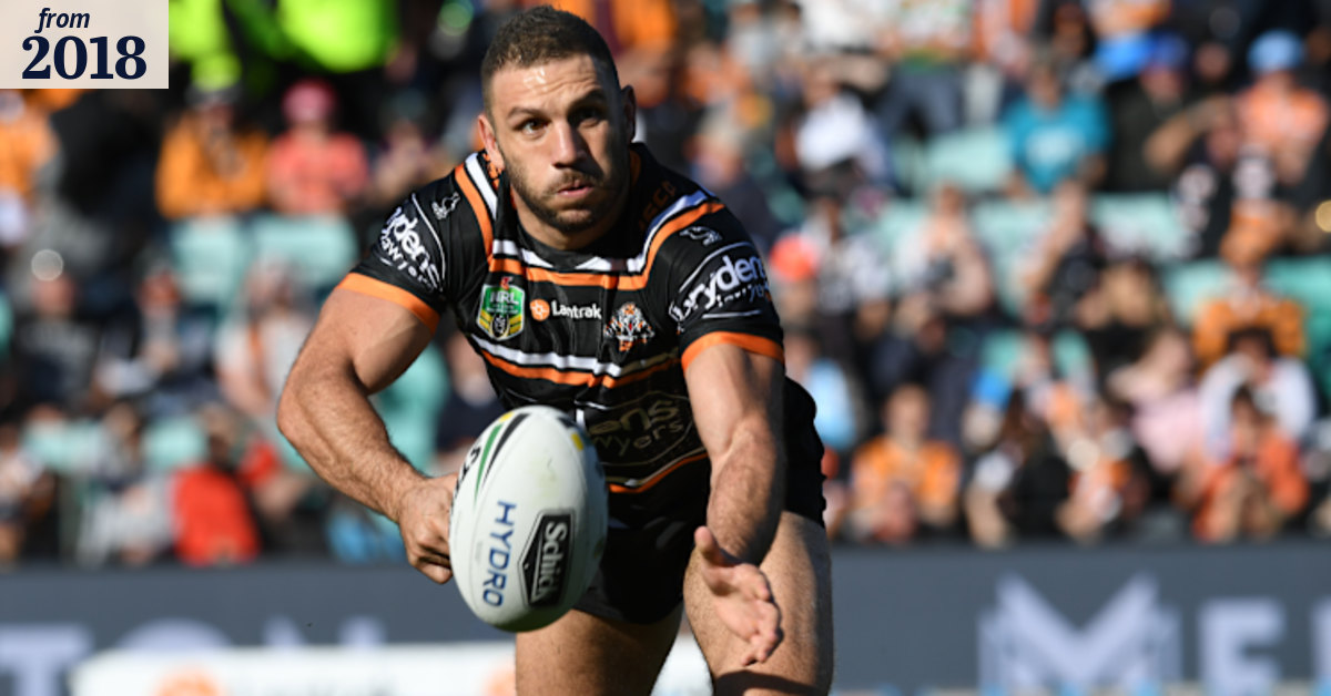 Farah primed for duel with Cook in milestone match