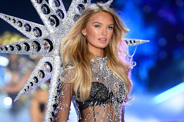 Romee Strijd walks the runway during the 2018 Victoria’s Secret Fashion Show at Pier 94 on November 8, 2018 in New York City.