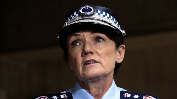 NSW police commissioner failed to declare link to gin supplier