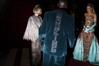 Anna Wintour (left) and Blake Lively welcome guests at the Met Gala in 2022.