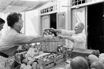Charmian Clift shops on Hydra.