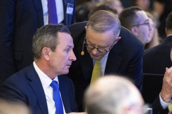 West Australian premier Mark McGowan and federal Labor leader Anthony Albanese catch up at breakfast in Perth on Tuesday.