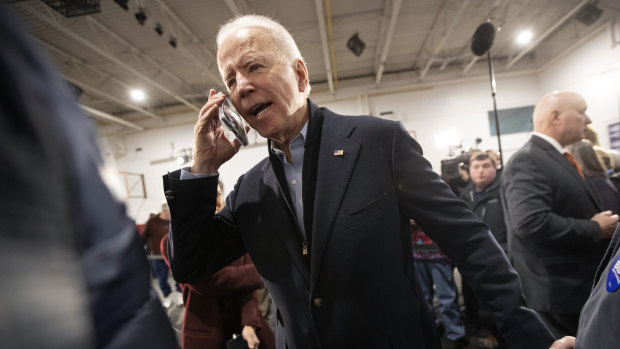 “Hey Albo, soz can’t make it next week, man. Debt ceiling is crumbling LOL. Next time for sure.” US President Joe Biden broke the news to Albanese over the phone. But did he leave it too late? 