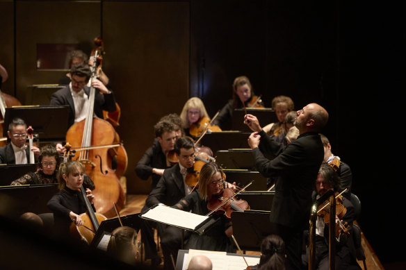 Conductor Lawrence Renes had clearly worked hard on balancing all the forces within orchestra and choir.