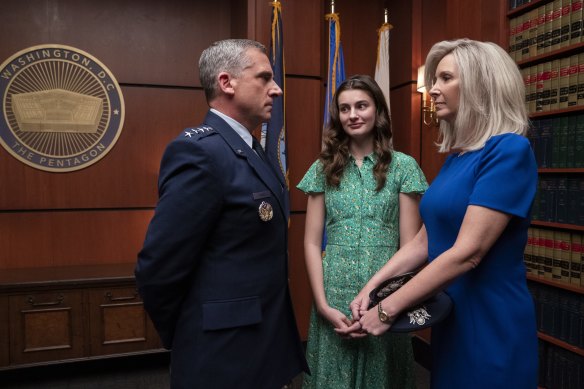 Co-starring with Steve Carell in Space Force is Lisa Kudrow as Maggie Naird and Diana Silvers as their daughter Erin.