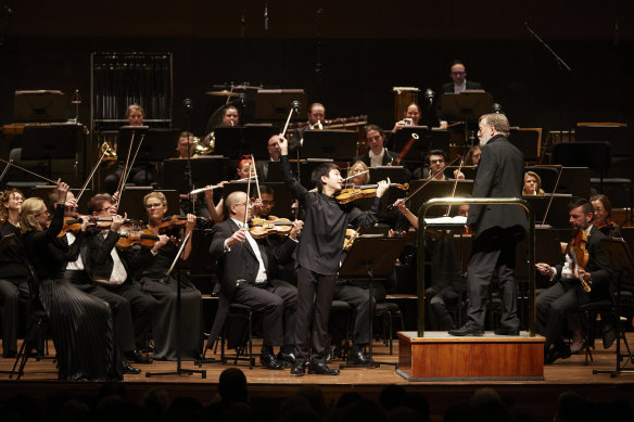 Teenage violinist Christian Li brought dazzling technique and inexhaustible enthusiasm to the performance.